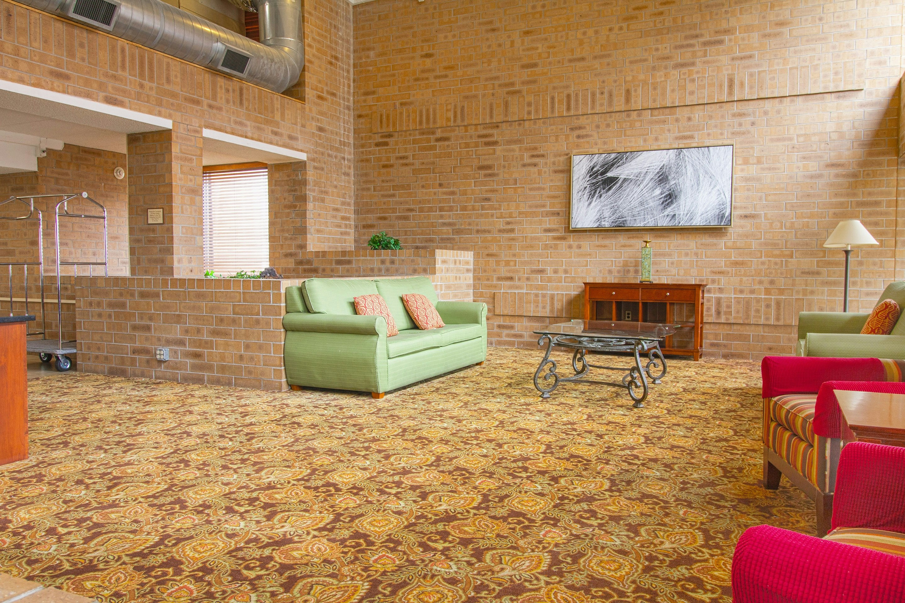 Tulsa Square Hotel Central, I-44 By OYO 31/42