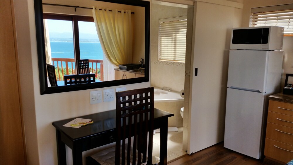 Aquamarine Guest House 43/73