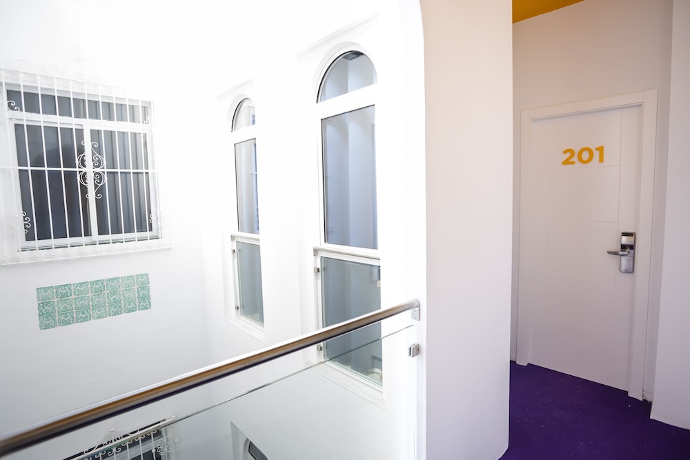 Basic Hotel Sevilla Catedral 65/65