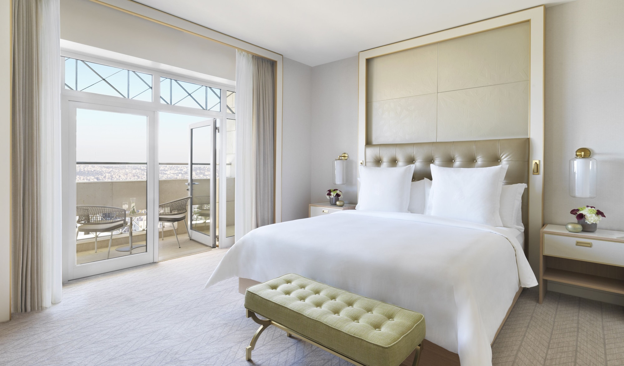 DELUXE, EXECUTIVE, SUITE