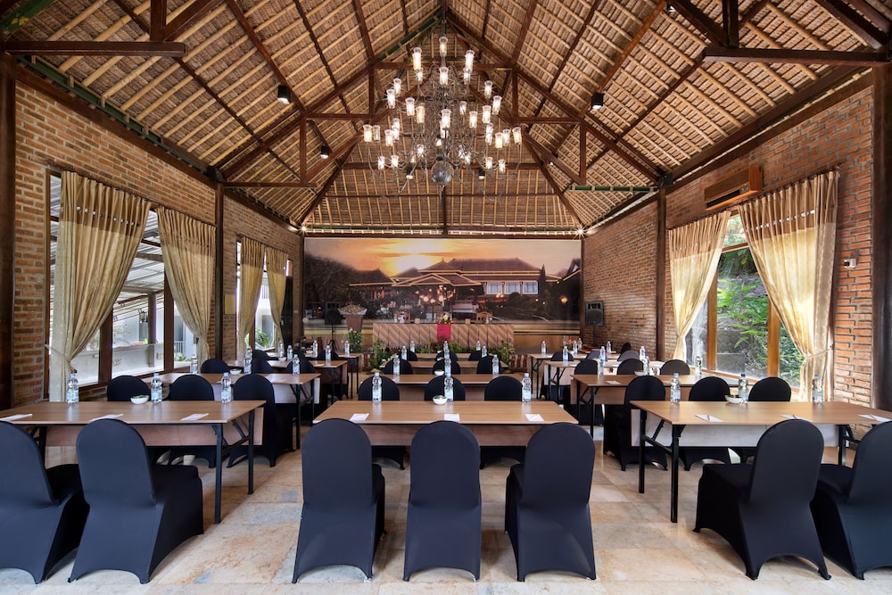 Royal Trawas Hotel & Cottages 40/55