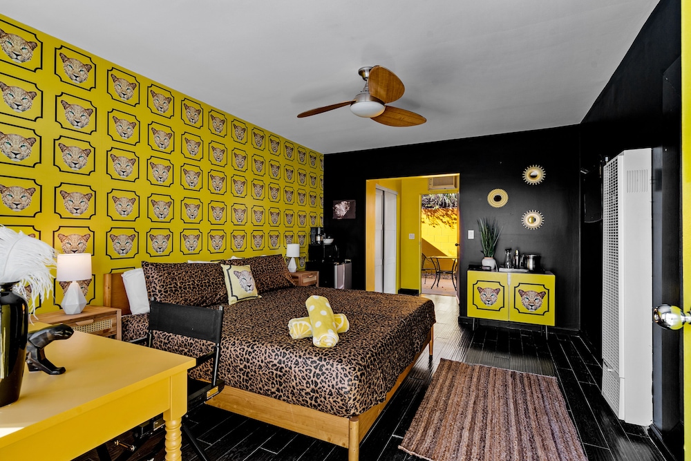 Cheetah Hotel 26/40