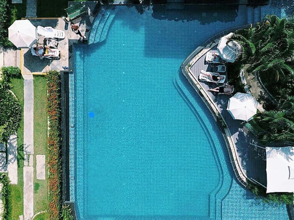 PAEVA LUXURY SERVICED RESIDENCE 44/48