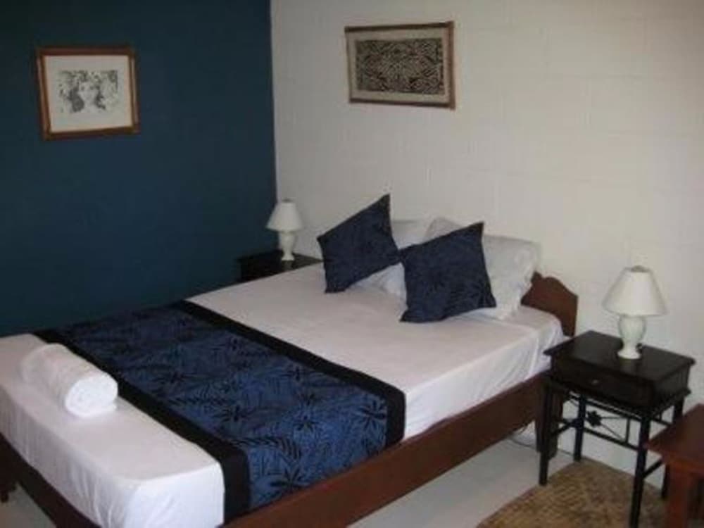 The Samoan Outrigger Hotel 13/50