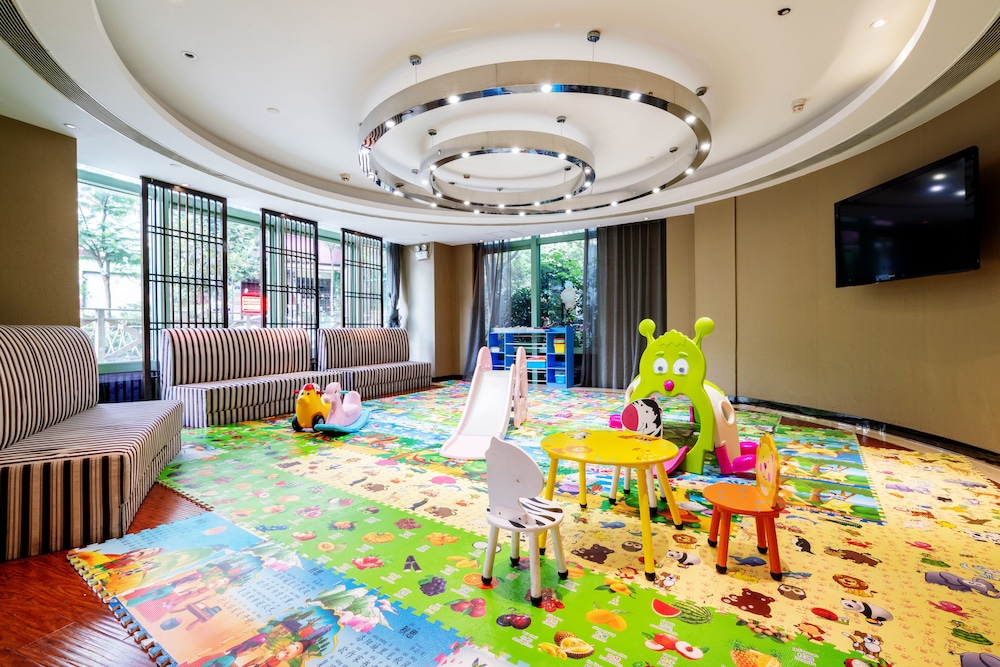 Grand Park Kunming 52/56