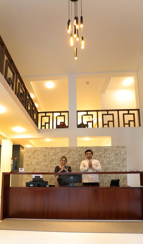 Mount Blue Kandy Hotel And Spa 49/63