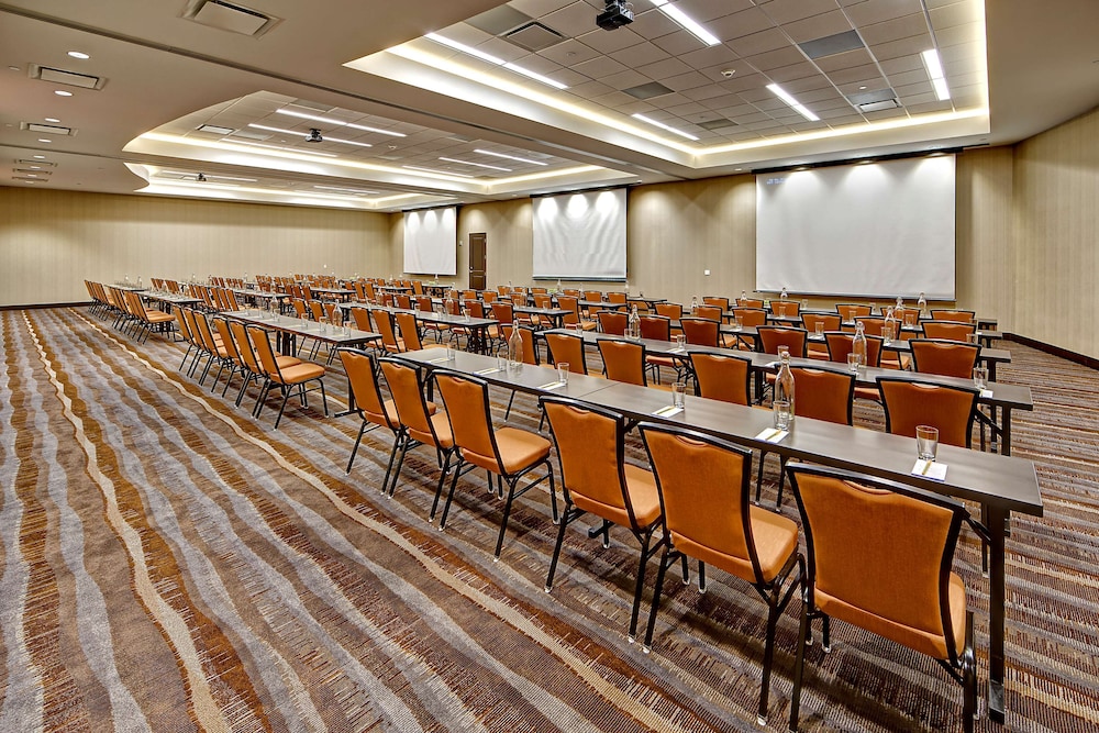 Hilton Garden Inn Nashville Downtown/Convention Center 56/68
