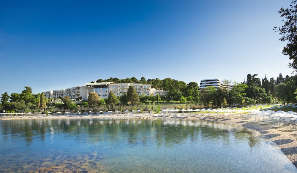 Lone Hotel by Maistra Collection 62/65