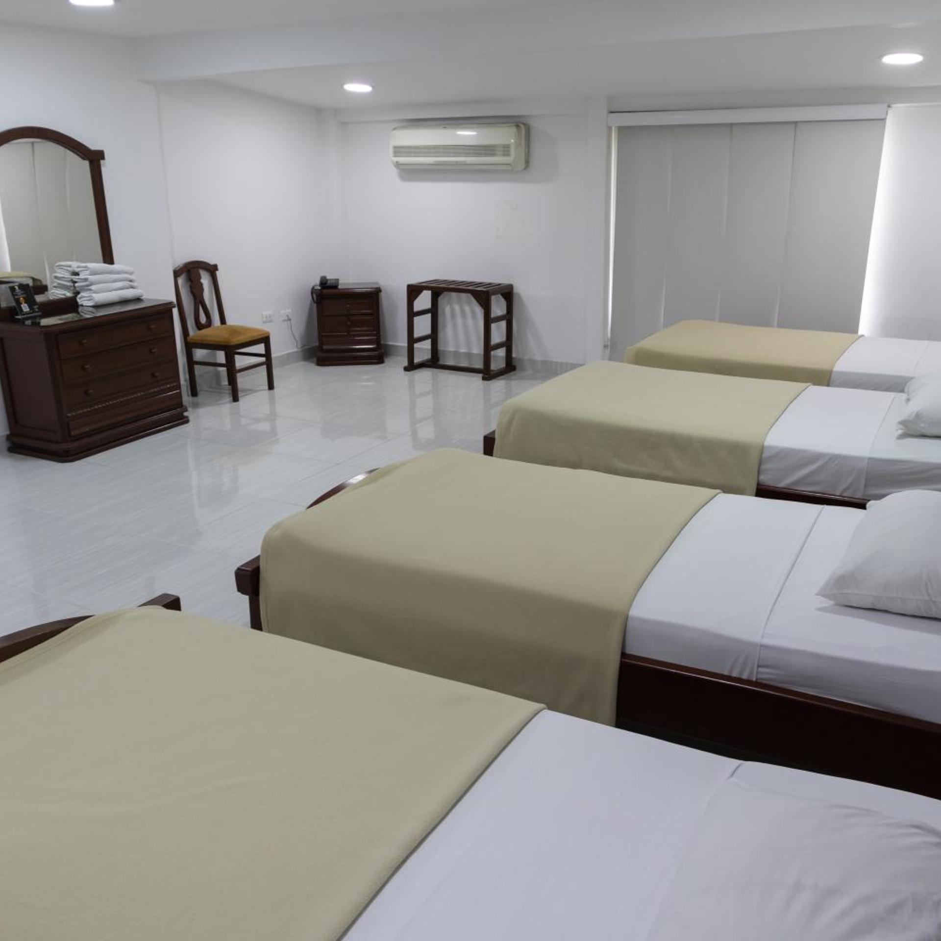 Hotel Exelsior 20/48