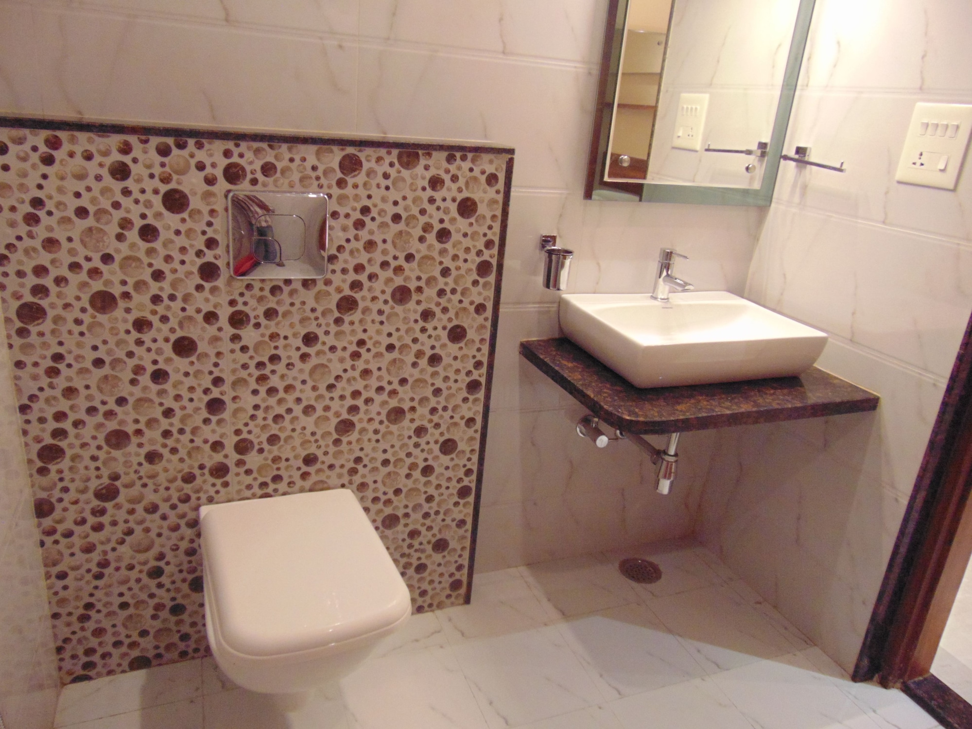 جناح ملكي بسرير كينج، Hotel Saffron 8/9