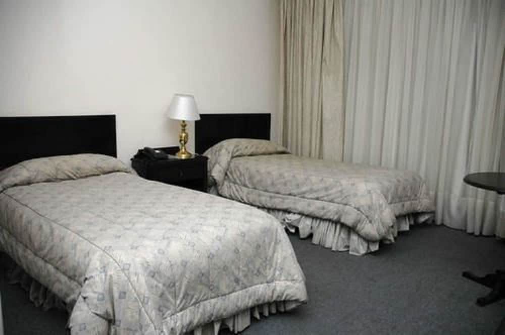 Hotel Austral Bahia Blanca 8/37