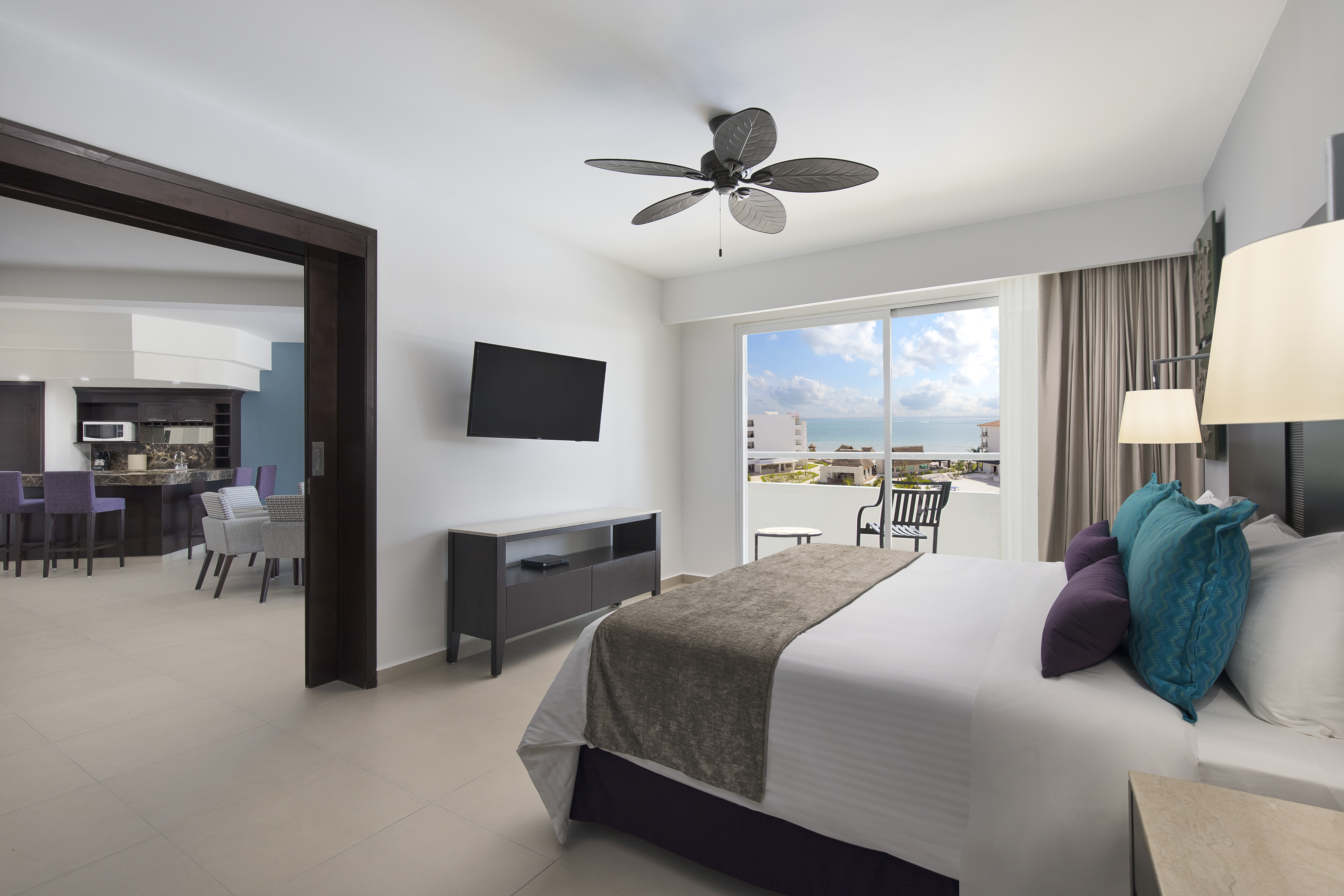 2 Bedrooms, Premium, Suite