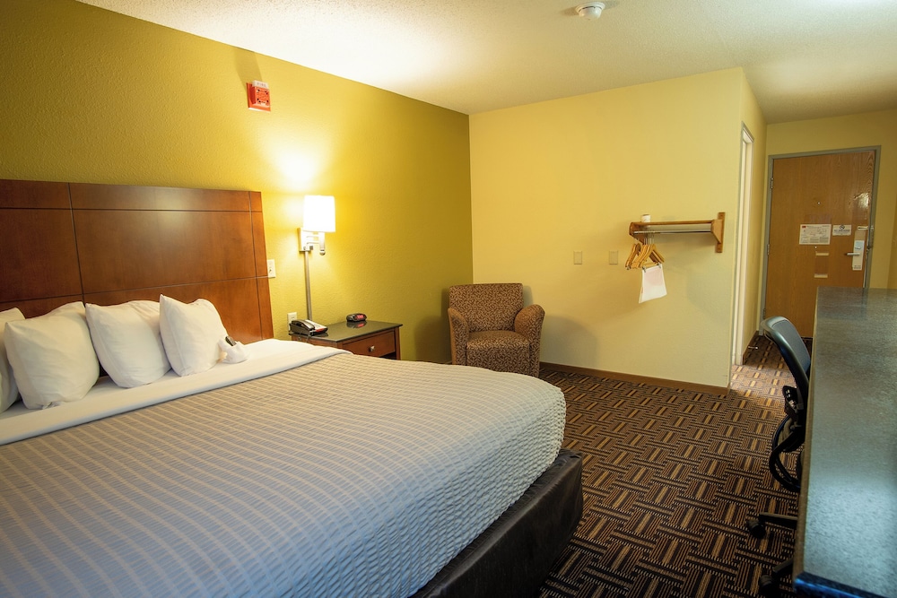 Coratel Inn & Suites by Jasper River Falls 21/60