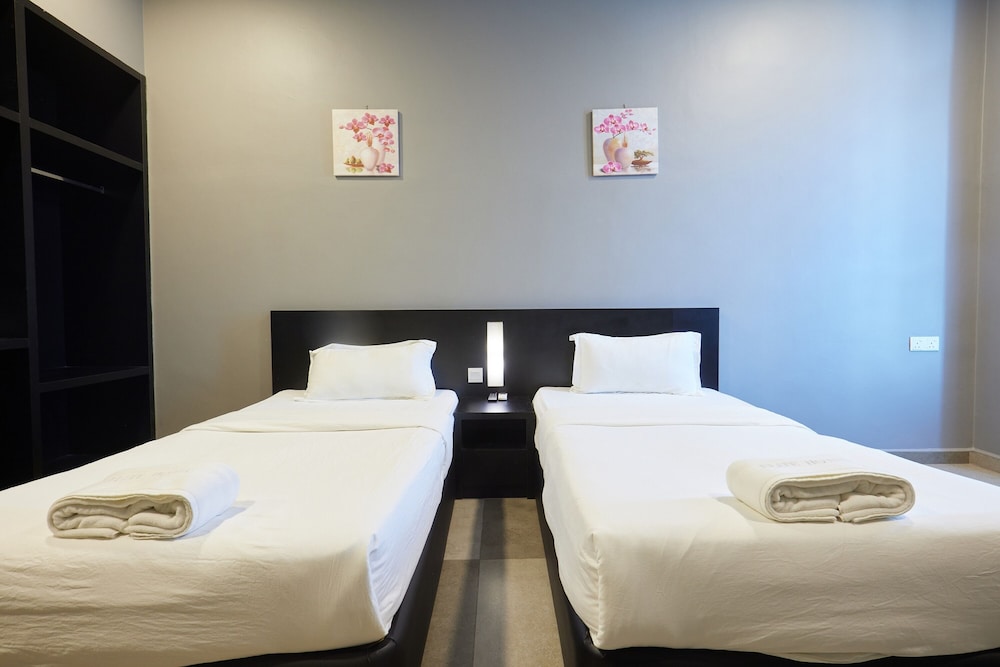 Elite Hotel Muar 16/50