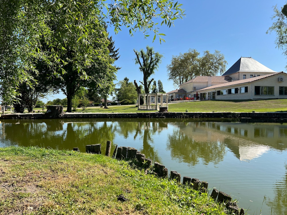 Domaine de Roullet 35/50