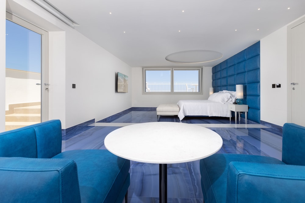 Grotta Palazzese Beach Hotel 41/61