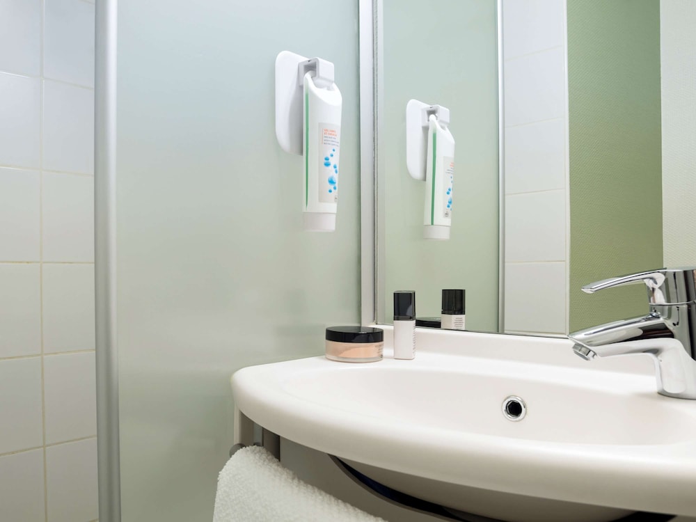 IBIS BUDGET BORDEAUX CENTRE MERIADECK 19/53
