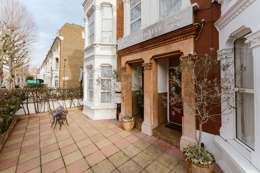 Star Hotel Bed &amp; Breakfast 7/46