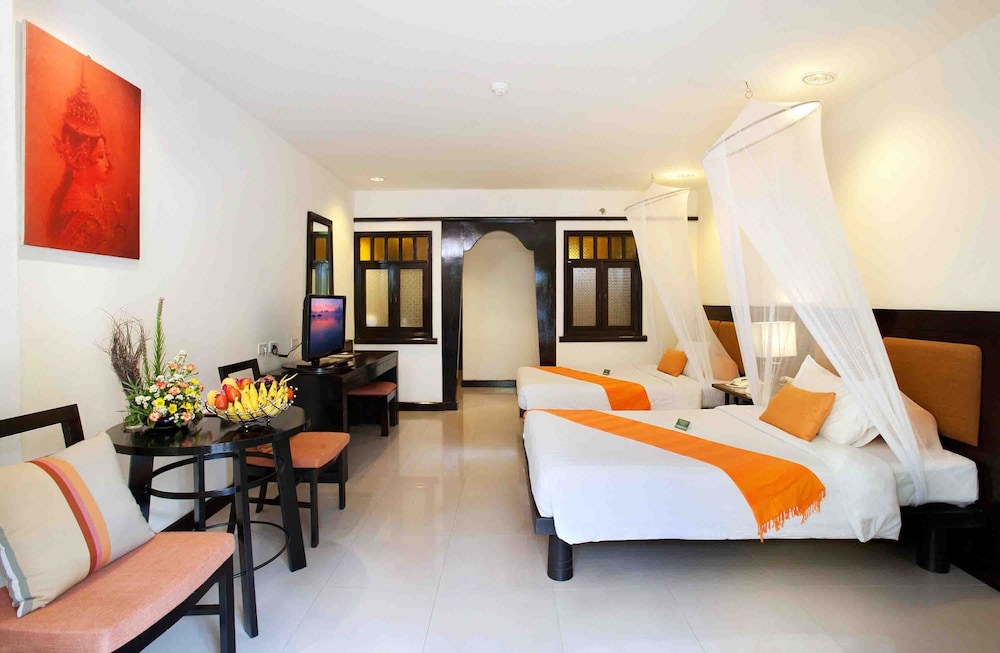 Woraburi Phuket Resort And Spa 11/75