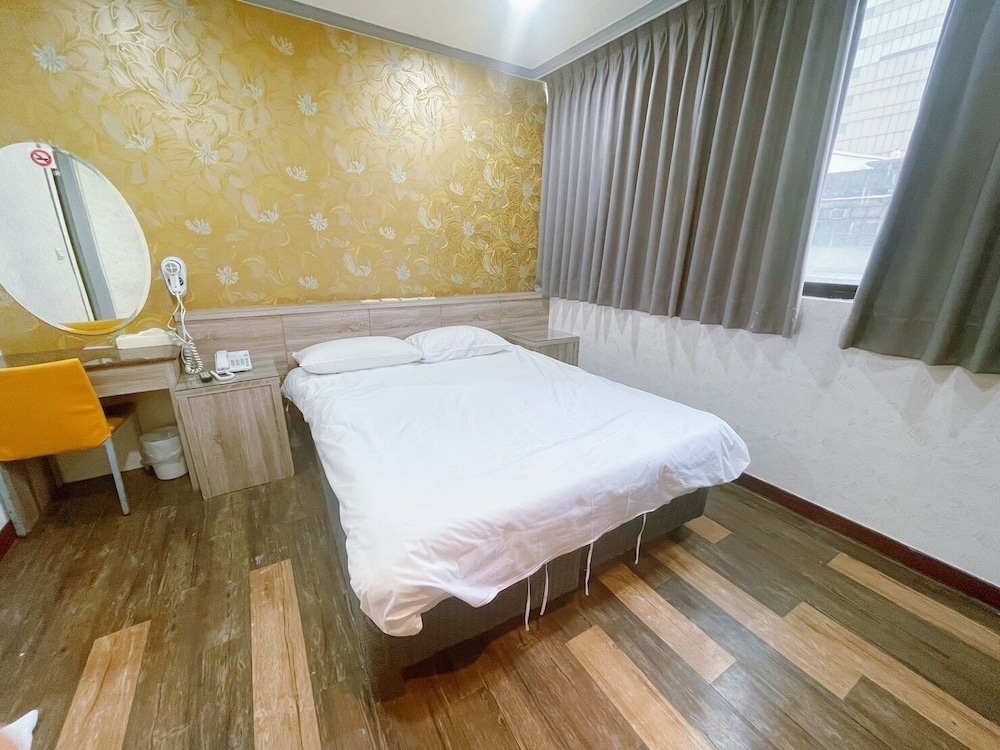A22 Wei Lu Hotel 10/21