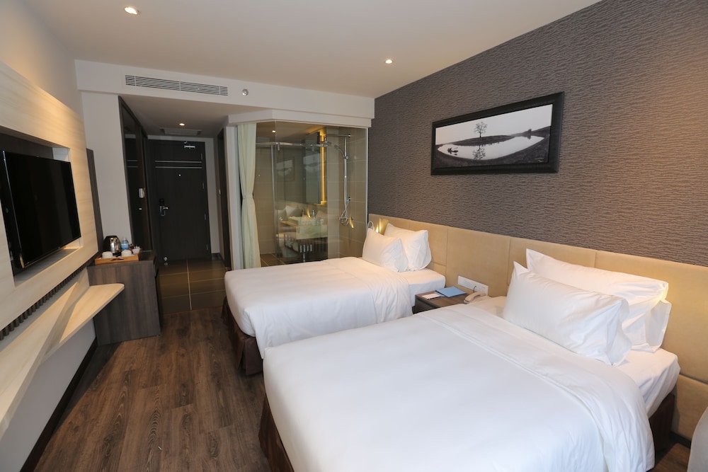Alana Nha Trang Beach Hotel 13/83