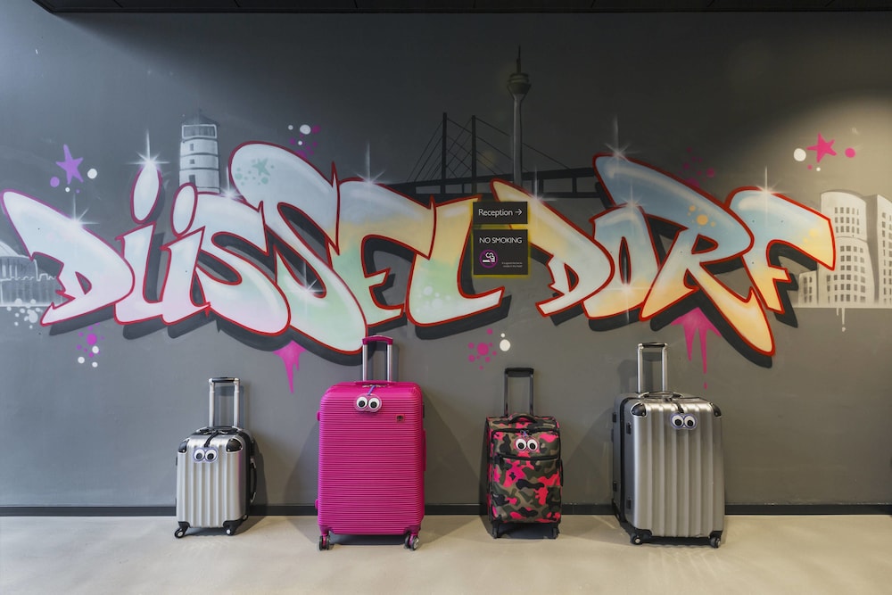 MOXY DUESSELDORF SOUTH 48/52