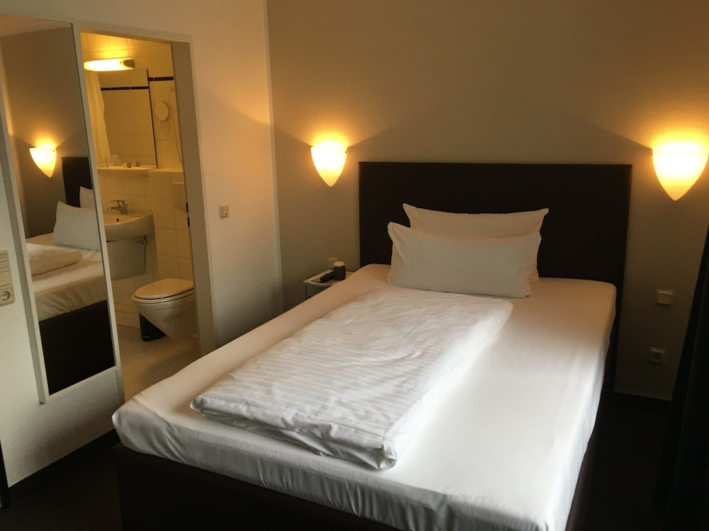 rugs HOTEL Koln 8/50