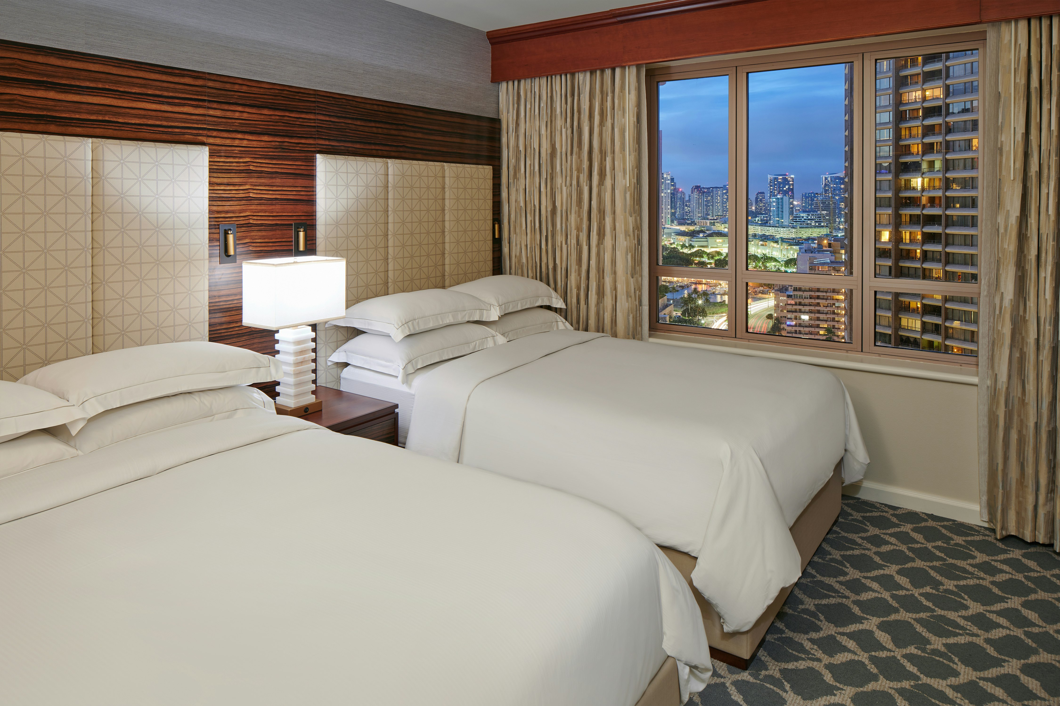 1 BEDROOM, SUITE, 2 DOUBLE BEDS, CITY VIEW