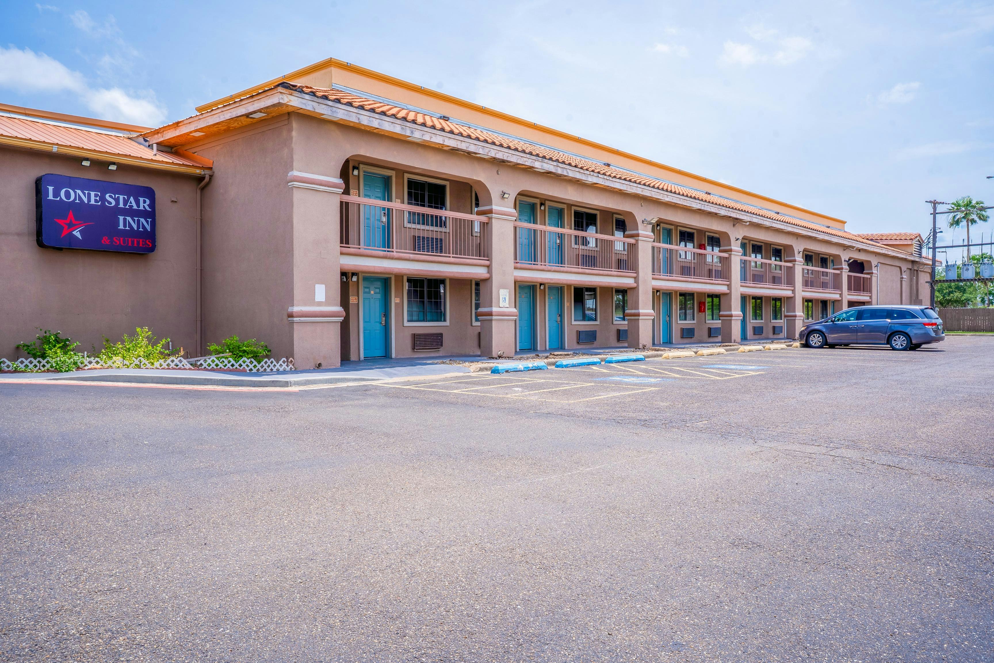 Lone Star Inn & Suites Harlingen TX 5/60
