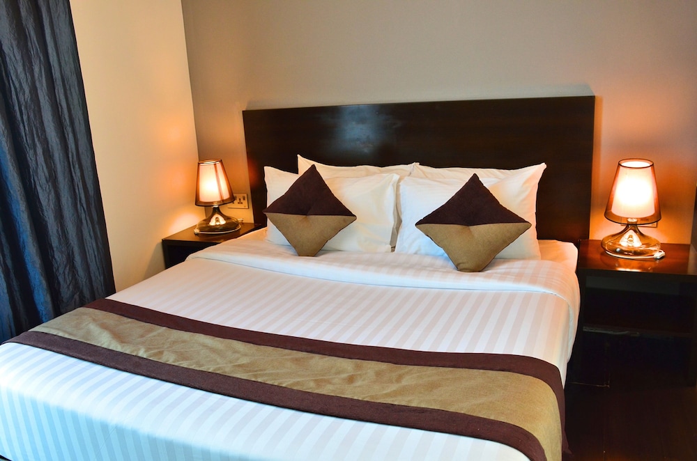 Blaire Executive Suites 23/58