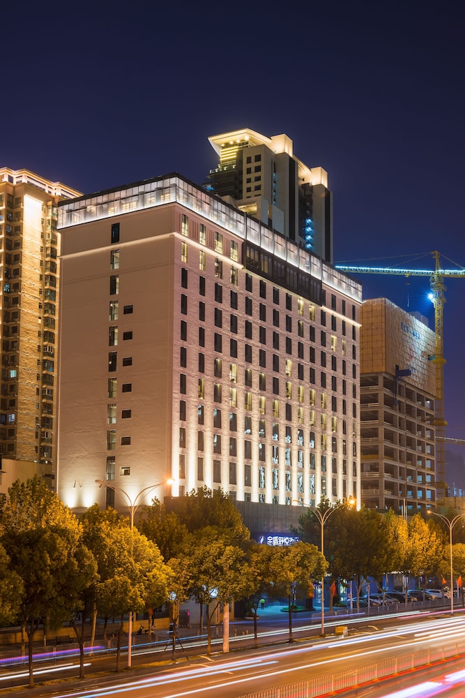 Hankou Kingdom Hotel 1/50