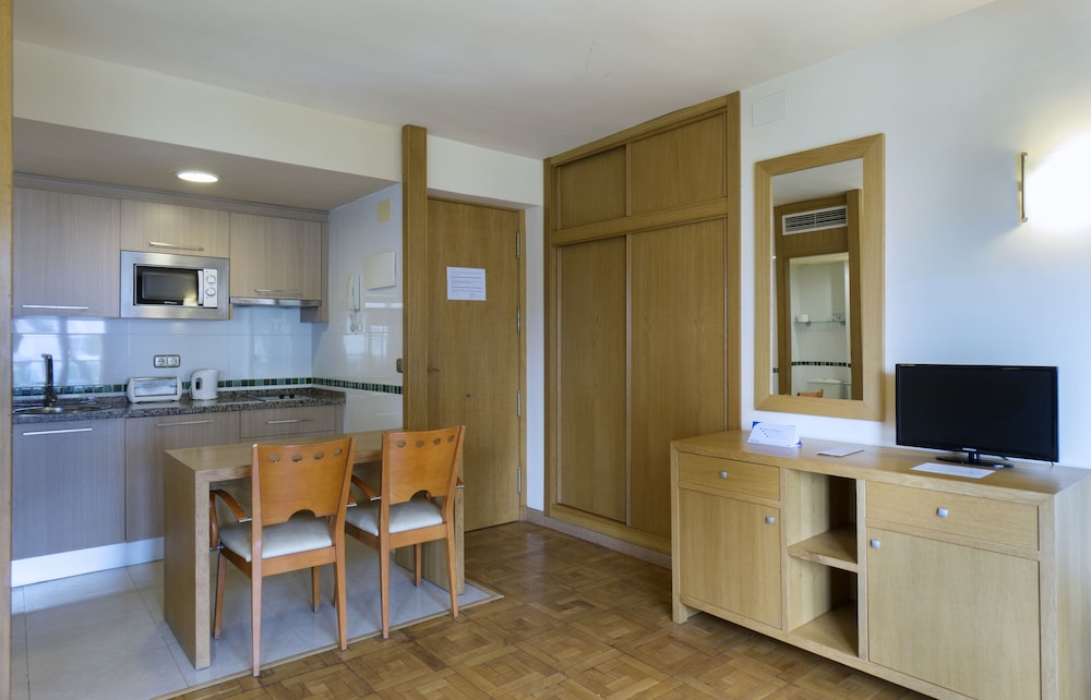 Apartamentos MS Puerto Marina 40/50