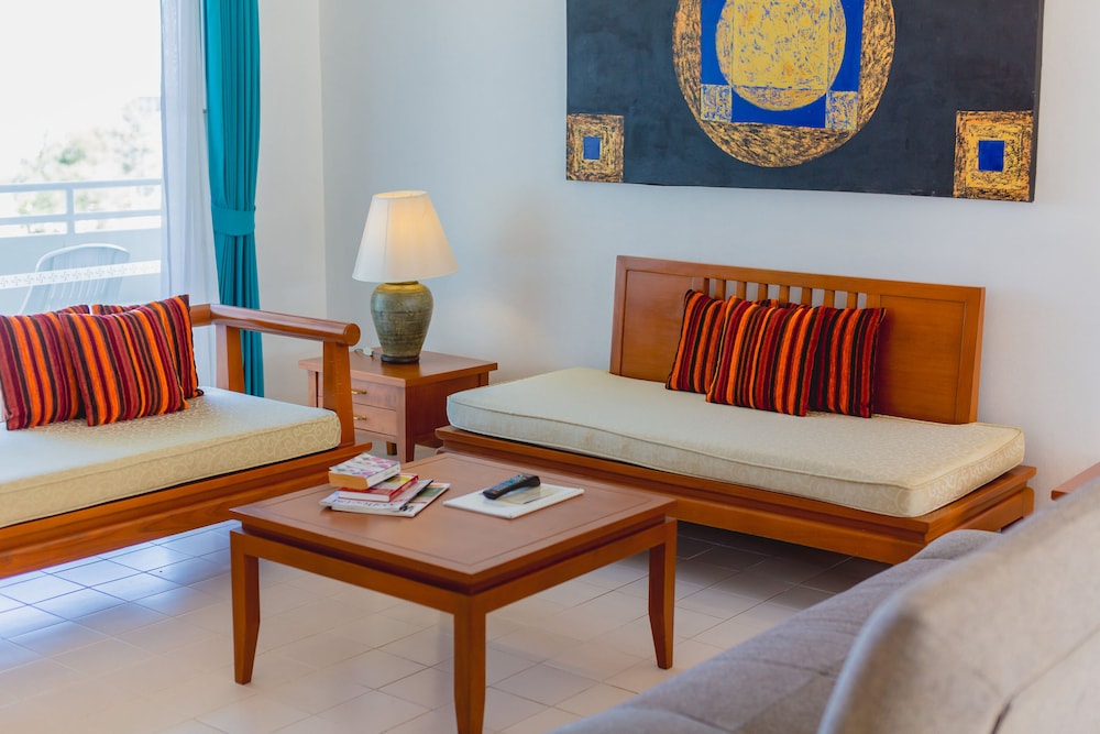 Waterfront Suites Phuket by Centara 47/76