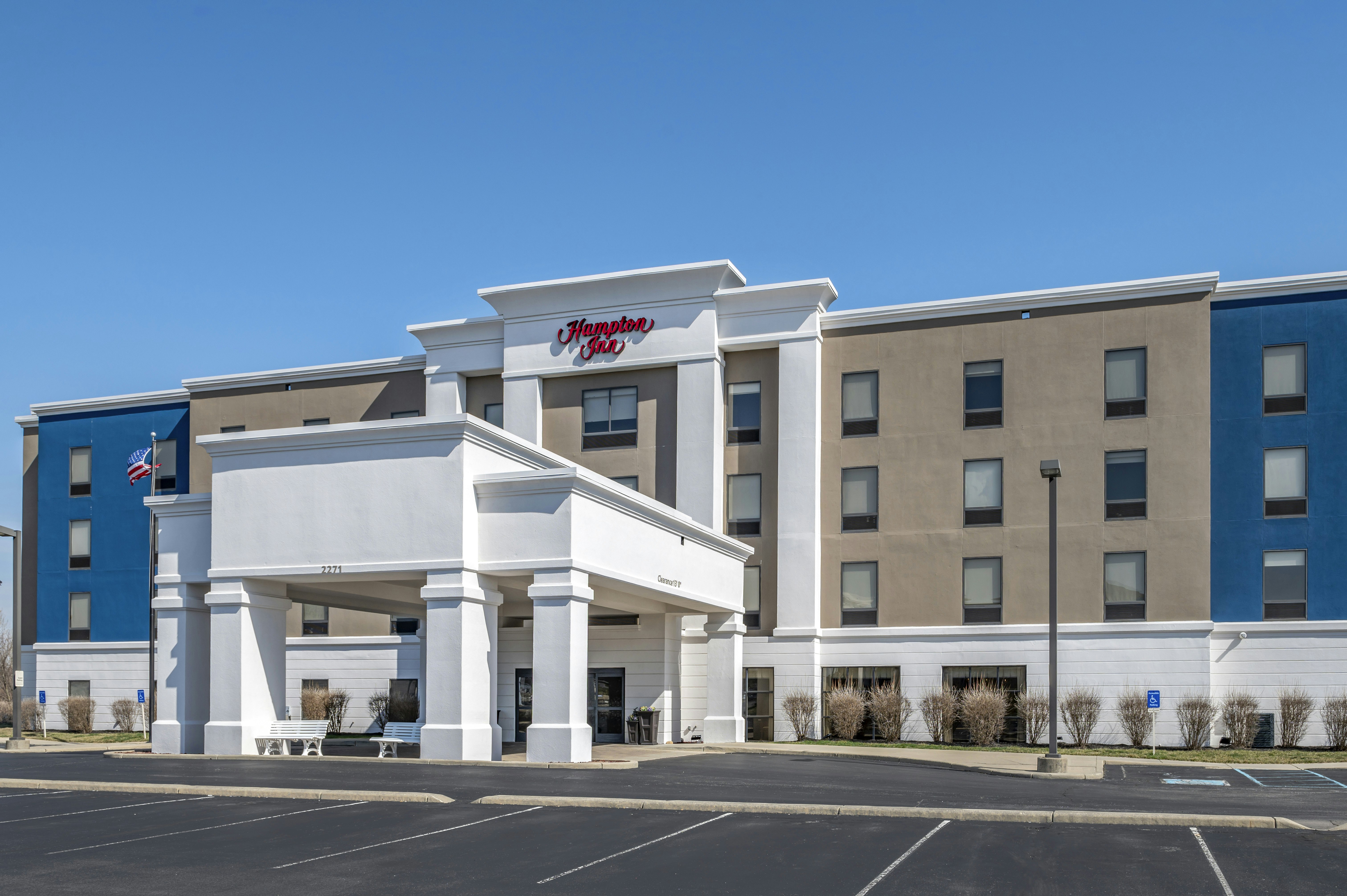 Hampton Inn Greenfield 34/36