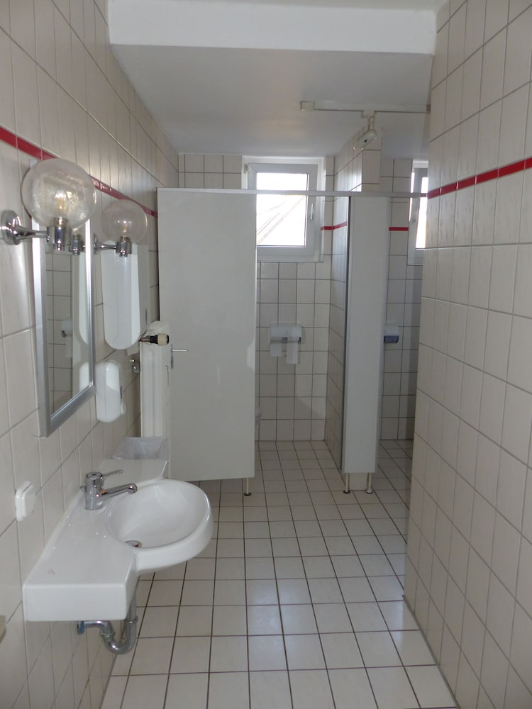 PLUS, ECONOMY, SINGLE, SHARED TOILET