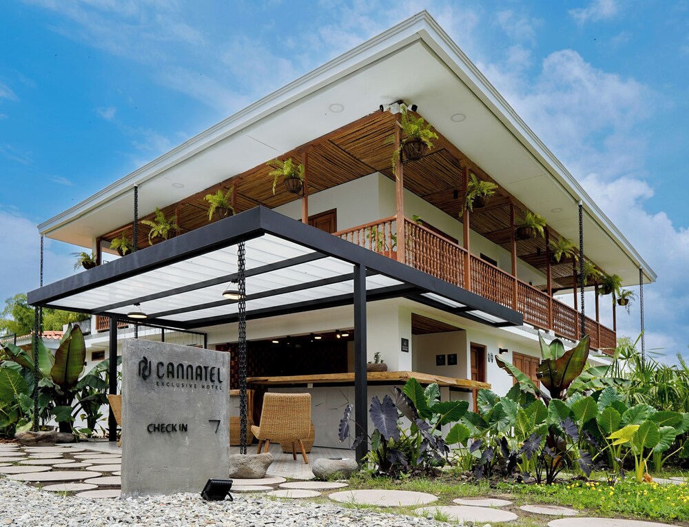 Cannatel Exclusive Hotel 4/50