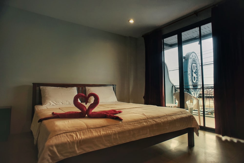 DELUXE, DOUBLE BED