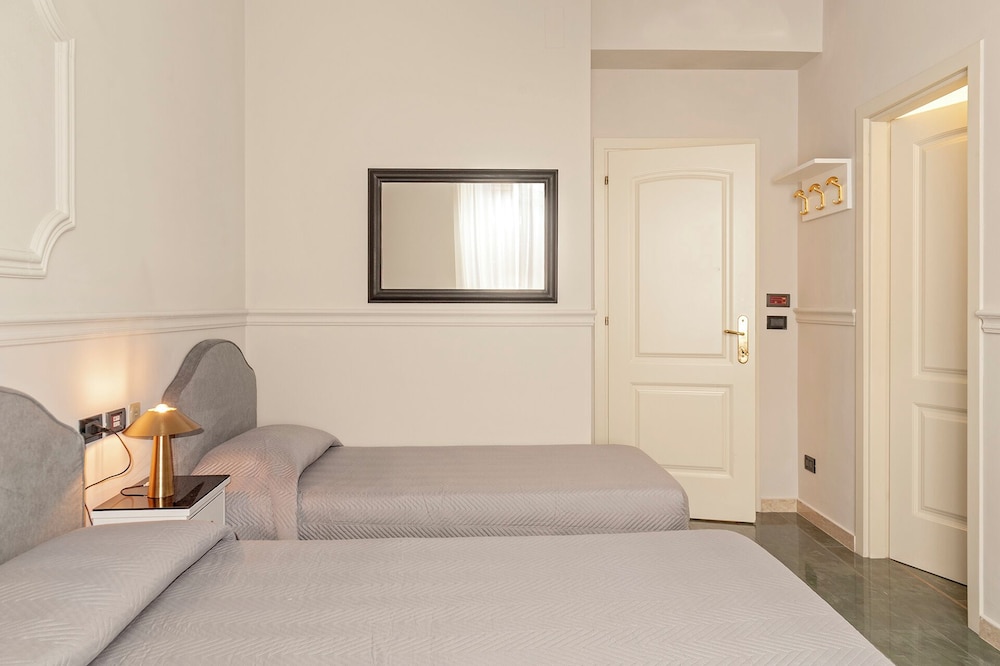 The Port Residence 64/75
