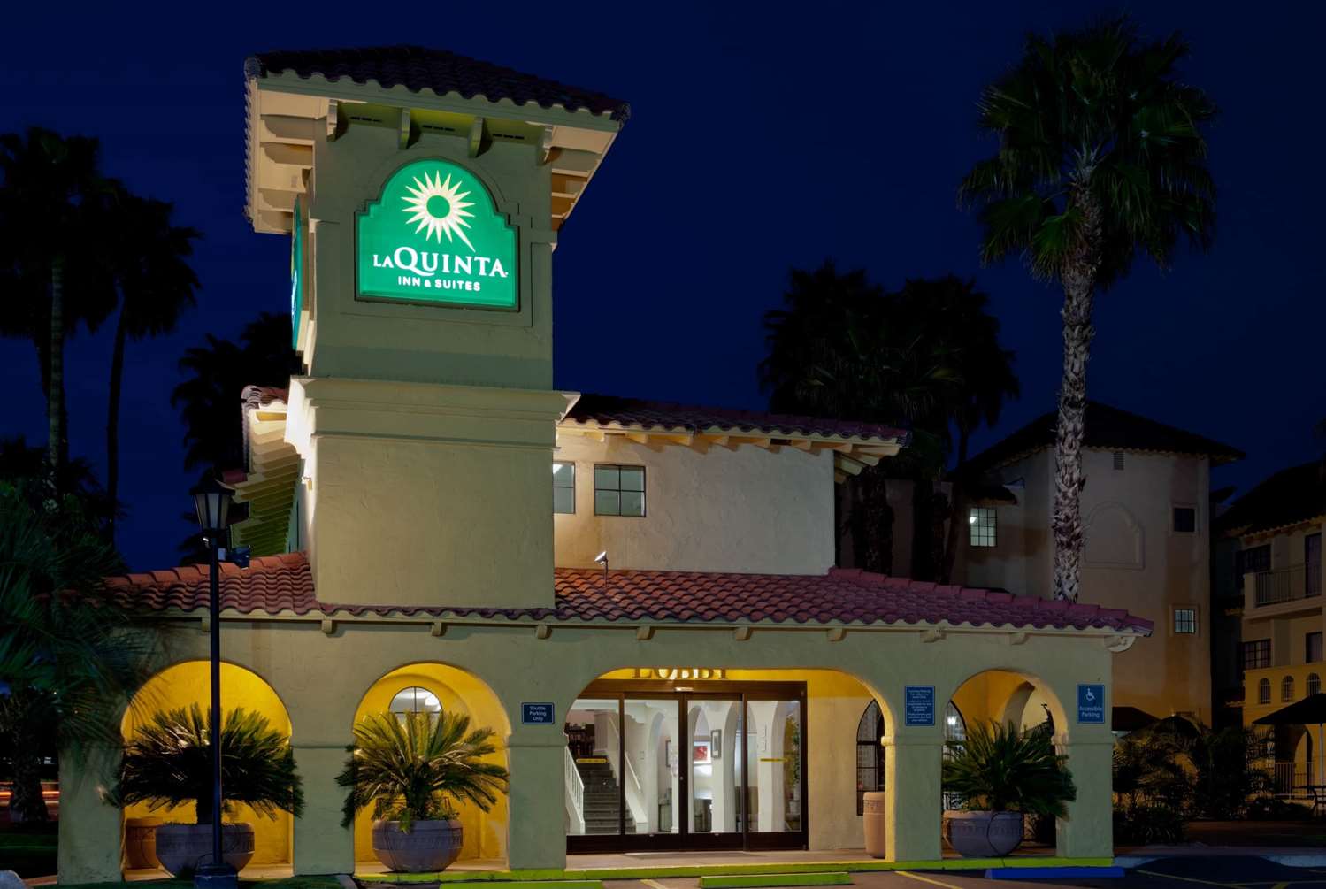 La Quinta Inn and Suites by Wyndham Las Vegas Airport N Conv.