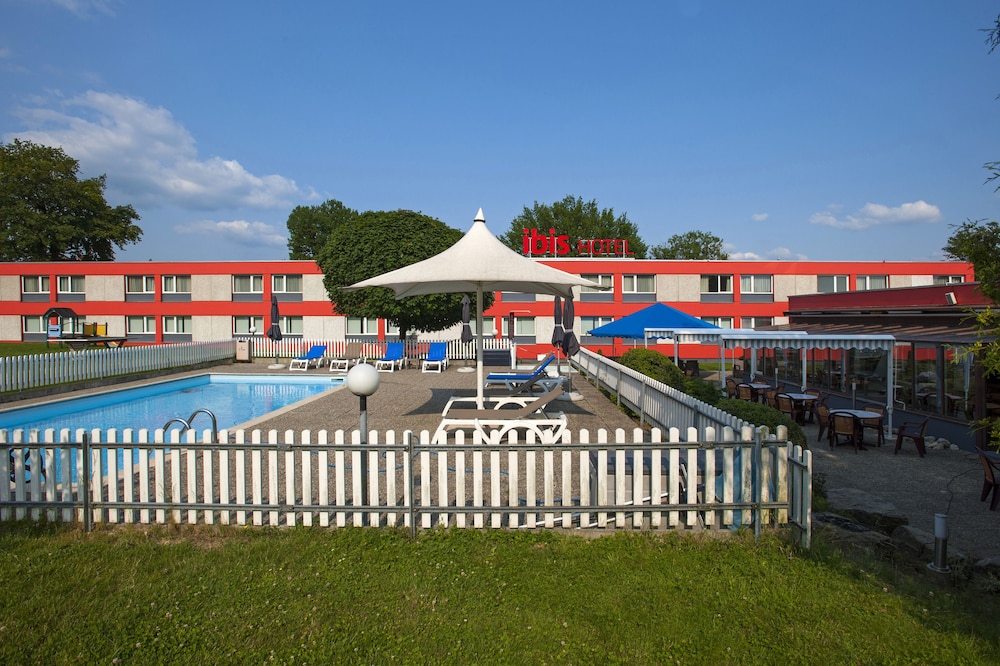 Ibis 3 Lacs Neuchatel 8/50