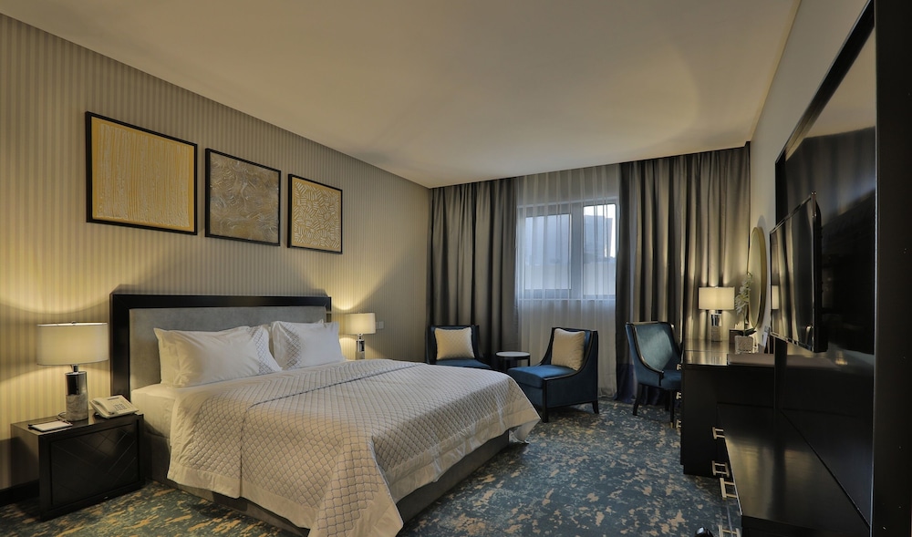 JUNIOR SUITE, STUDIO, KING BED