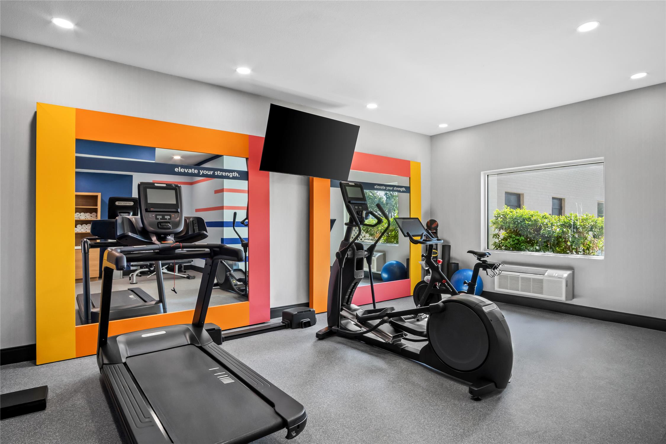 Hampton Inn And Suites Waxahachie 46/76