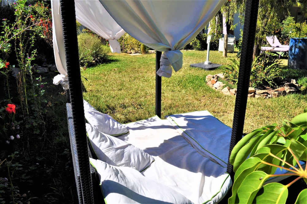 Natwange Backpackers 34/36