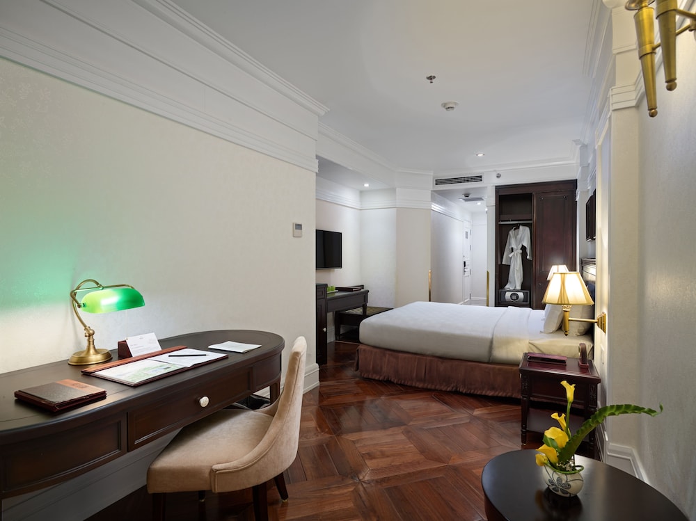 Silk Path Boutique Hanoi 20/66