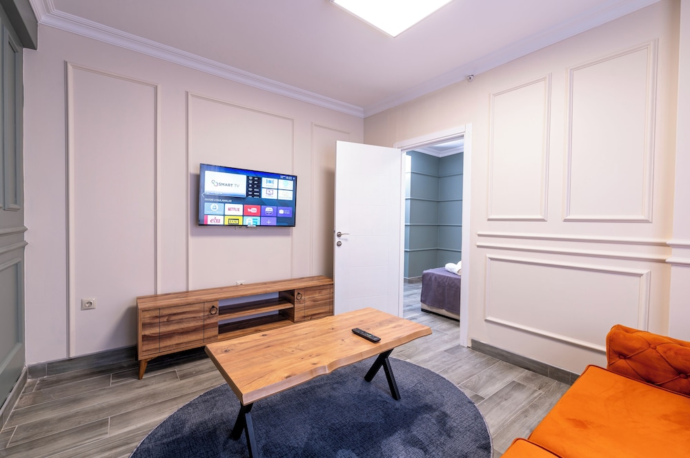 Royal Luxury Hotels & Suites 25/44
