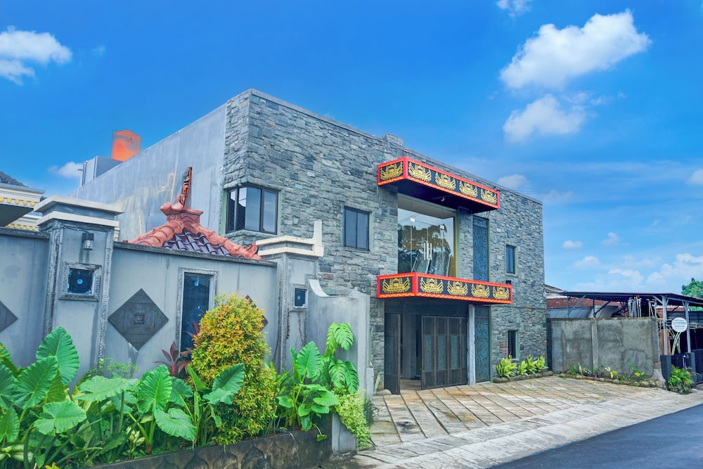 Hotel O Kedaton Near Rumah Sakit Advent Bandar Lampung Formerly Hotel Plain C Lake photo3