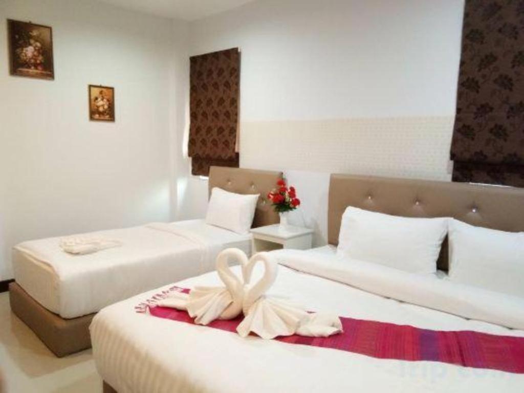 Baanthanthip Hotel 9/43