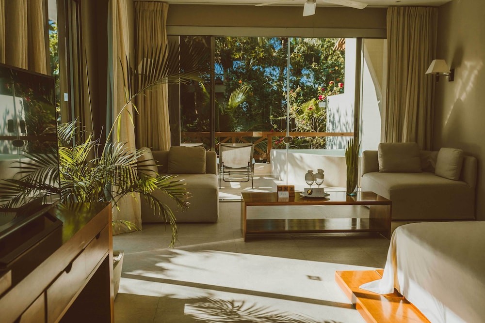 JASHITA HOTEL BOUTIQUE 7/84