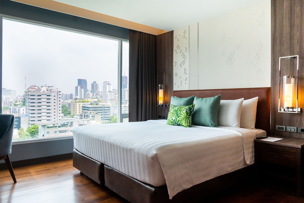 Novotel Living Bangkok Sukhumvit Legacy 16/77