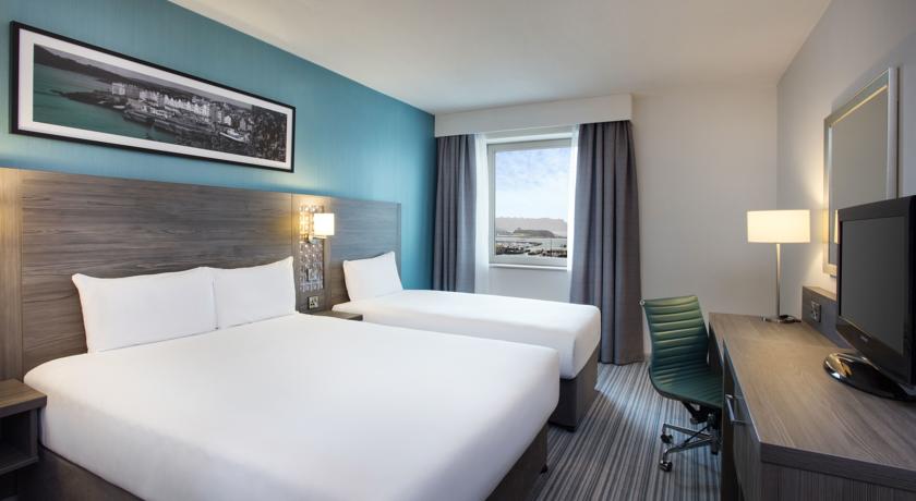 FAMILY, 1 DOUBLE AND 1 SINGLE BED